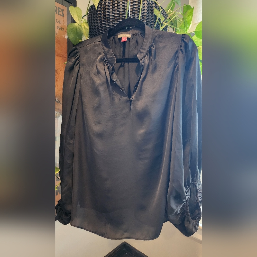 Black Vince Camuto top size L